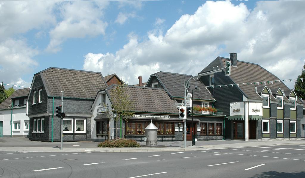 Hotel Heyder Burscheid Exteriör bild