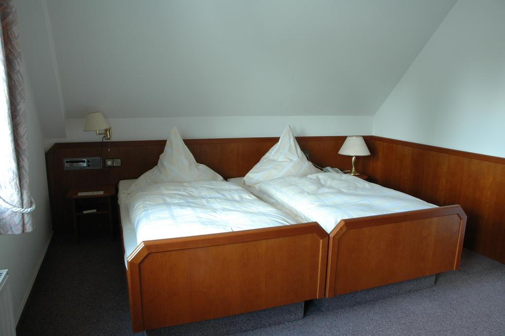 Hotel Heyder Burscheid Exteriör bild