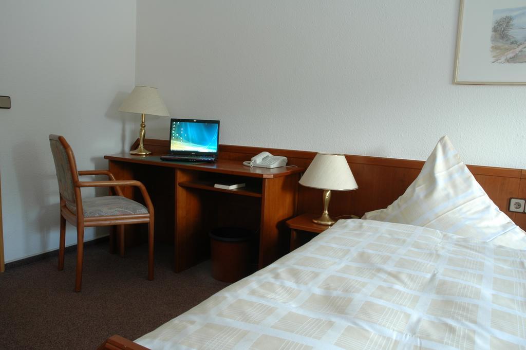 Hotel Heyder Burscheid Exteriör bild
