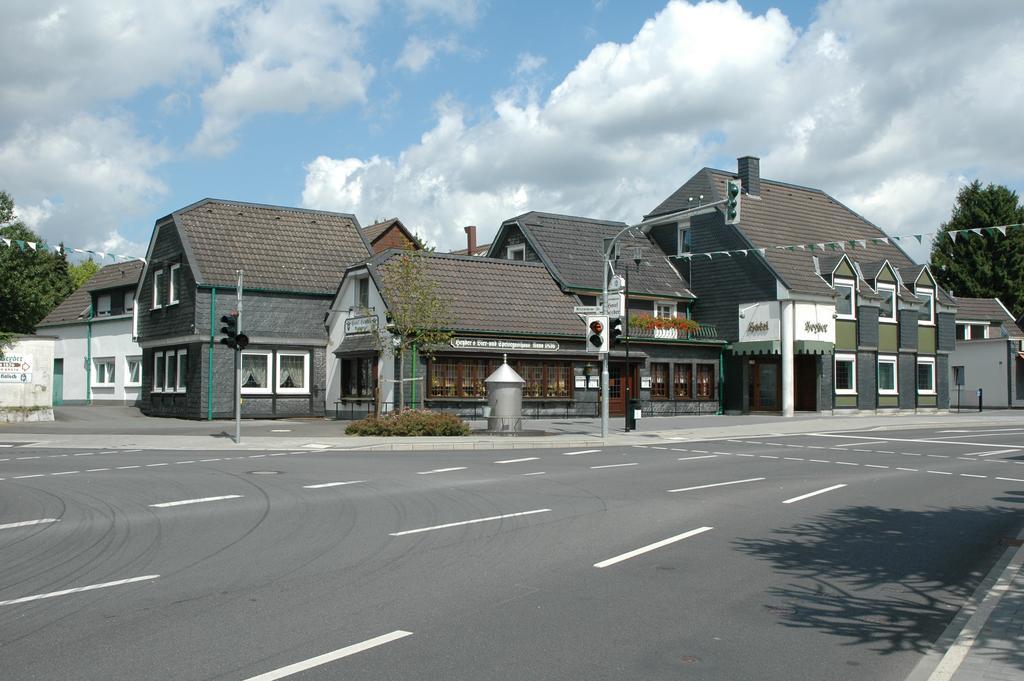 Hotel Heyder Burscheid Exteriör bild